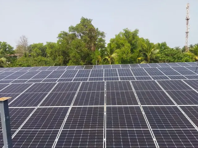 Large rooftop solar array by RockSun Solar